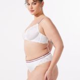 SERVING-COURTSIDE-UNLINED-LACE-PLUNGE-BRA-BA2458507-7612-5-1200x1600-1.jpg
