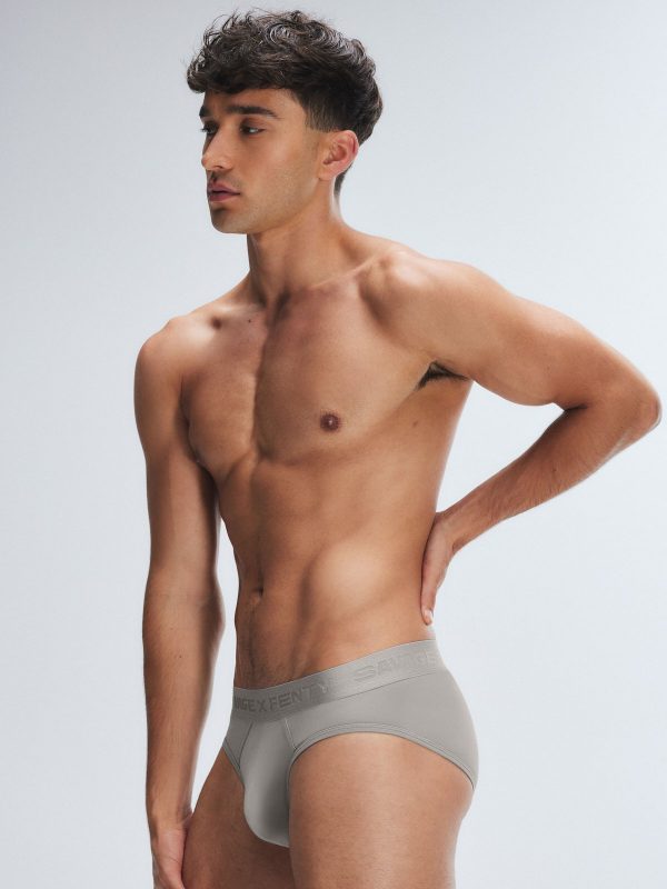 SHADOW-FIT-BRIEFS-UD2355059-6504-3-1200x1600-1.jpg