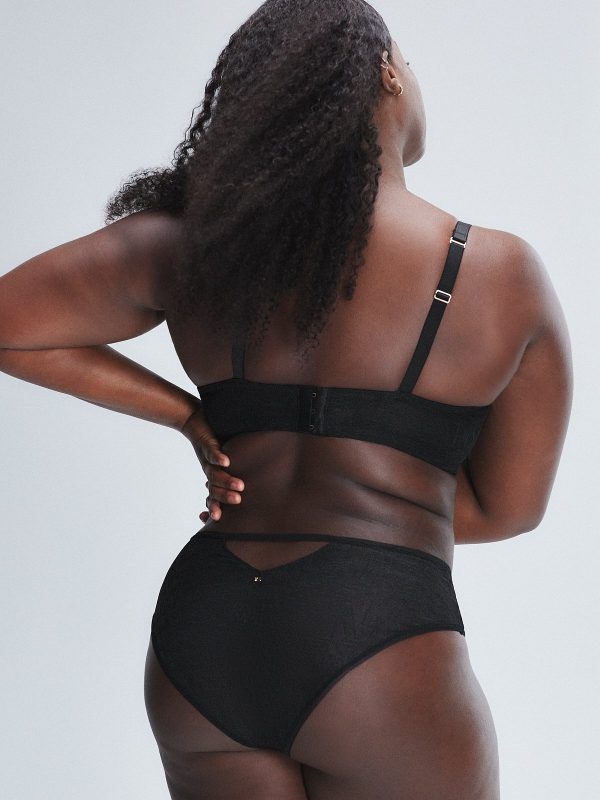 SIGNATURE-SCRIPT-CHEEKY-PANTY-UD2458499-0687-1-1200x1600-1.jpg