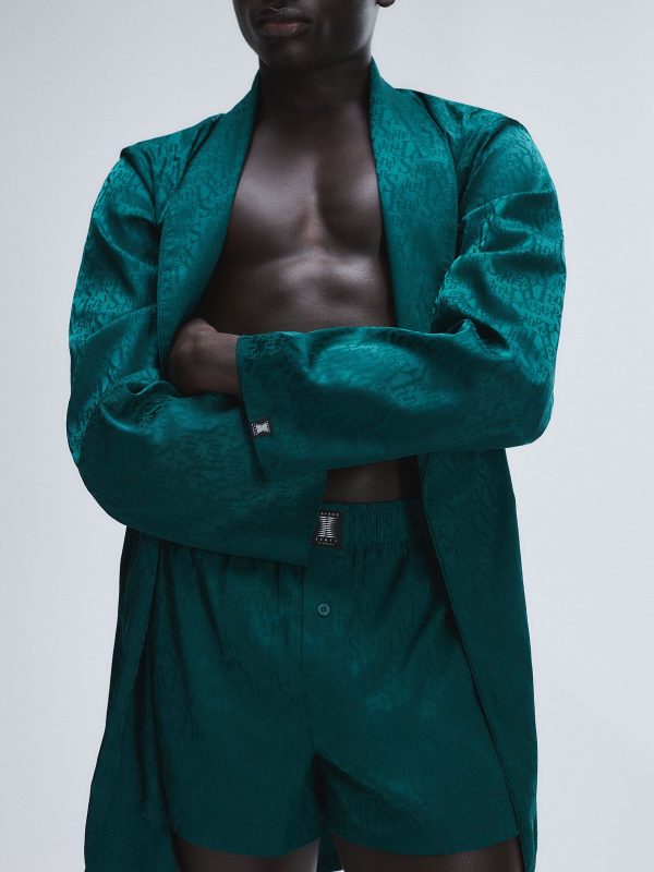 SIGNATURE-SCRIPT-SATIN-SMOKING-JACKET-SQ2500501-6909-5-1200x1600-1.jpg