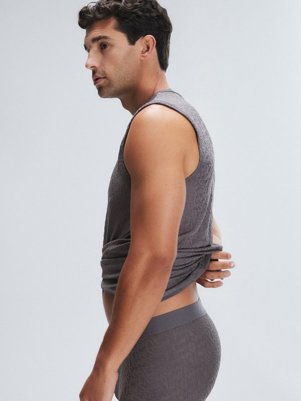 SIGNATURE-SCRIPT-SLEEP-TANK-SQ2458531-11728-3-1200x1600-1.jpg