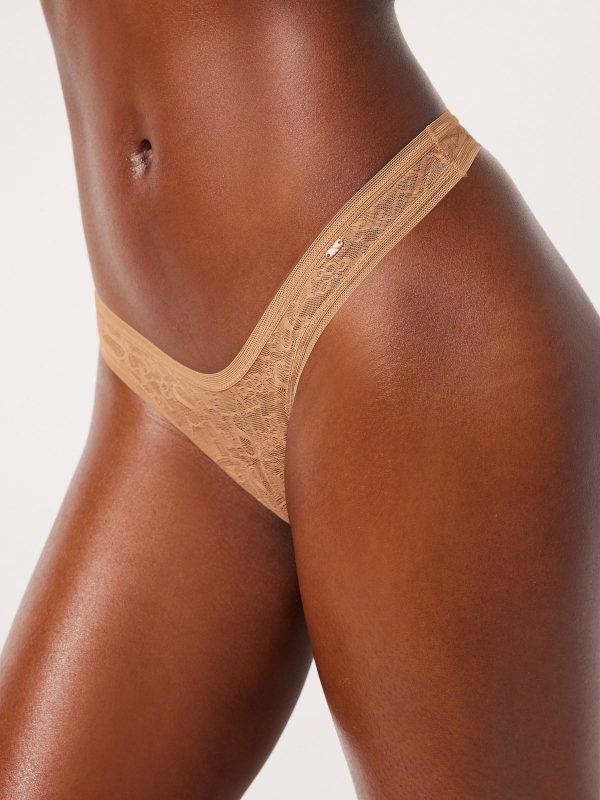 SIGNATURE-SCRIPT-THONG-PANTY-UD2458496-9817-5-1200x1600-1.jpg