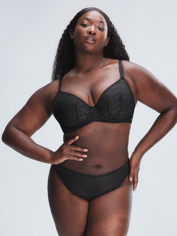 SIGNATURE-SCRIPT-THONG-PANTY-UD2458497-0687-3-1200x1600-1.jpg