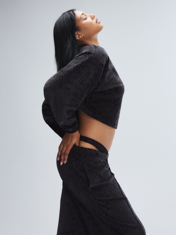 SIGNATURE-SCRIPT-VELOUR-PINTUCK-PANT-NF2500502-1533-3-1200x1600-1.jpg