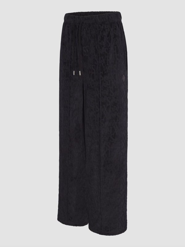 SIGNATURE-SCRIPT-VELOUR-PINTUCK-PANT-NF2500502-1533-LAYDOWN-1200x1600-1.jpg