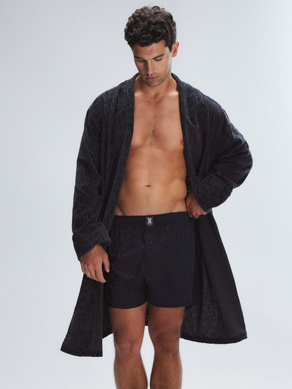 SIGNATURE-SCRIPT-VELOUR-ROBE-NT2500501-1533-2-1200x1600-1.jpg