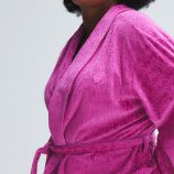 SIGNATURE-SCRIPT-VELOUR-ROBE-NT2500501-7197-3-1200x1600-1.jpg