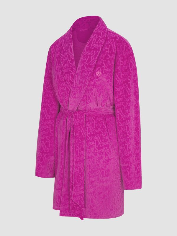 SIGNATURE-SCRIPT-VELOUR-ROBE-NT2500501-7197-LAYDOWN-1200x1600-1.jpg