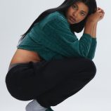 SIGNATURE-SCRIPT-VELOUR-SWEATSHIRT-NE2500501-6909-4-1200x1600-1.jpg