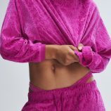 SIGNATURE-SCRIPT-VELOUR-SWEATSHIRT-NE2500501-7197-1-1200x1600-1.jpg
