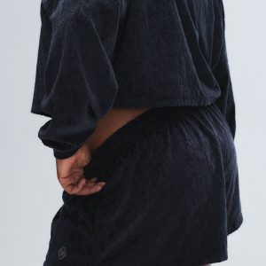 SIGNATURE SCRIPT VELOUR TAP SHORT