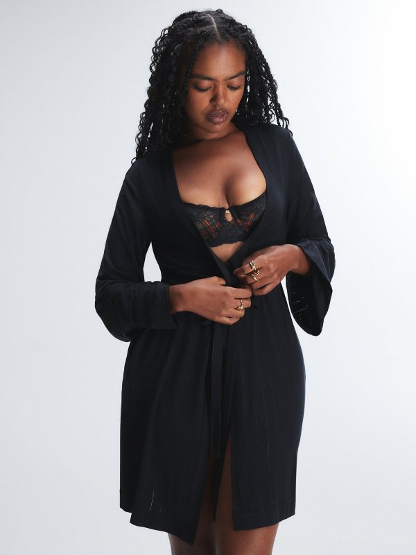 SLEEK-STITCH-SLEEP-SHORT-ROBE-SQ2459093-1533-1-1200x1600-1.jpg