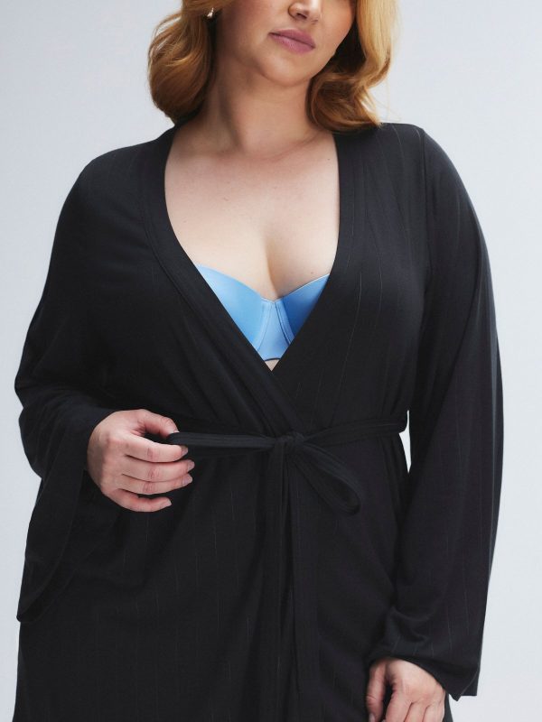 SLEEK-STITCH-SLEEP-SHORT-ROBE-SQ2459094-1533-1-1200x1600-1.jpg