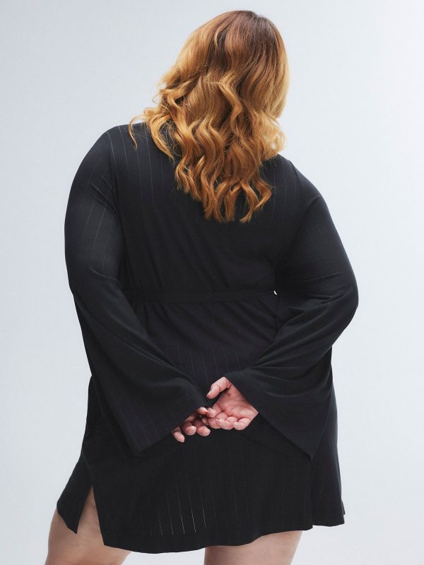 SLEEK-STITCH-SLEEP-SHORT-ROBE-SQ2459094-1533-2-1200x1600-1.jpg