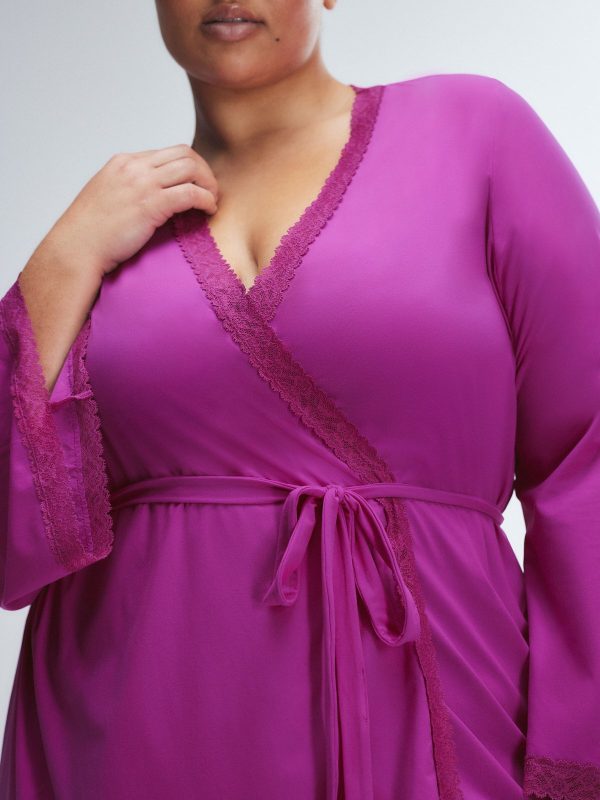 SNUG-HUG-SHORT-ROBE-SQ2459018-6897-4-1200x1600-1.jpg
