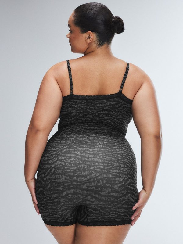 SNUG-HUG-SLEEP-ROMPER-SQ2459012-12494-2-1200x1600-1.jpg