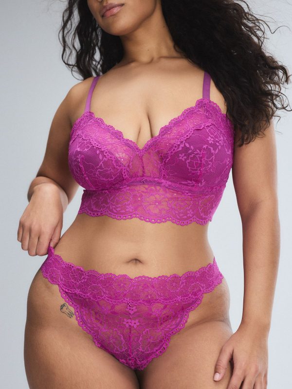SOFT-N-SAVAGE-LACE-THONG-PANTY-UD2500642-13350-4-1200x1600-1.jpg