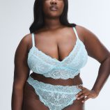 SOFT-N-SAVAGE-LACE-THONG-PANTY-UD2500642-13485-4-1200x1600-1.jpg