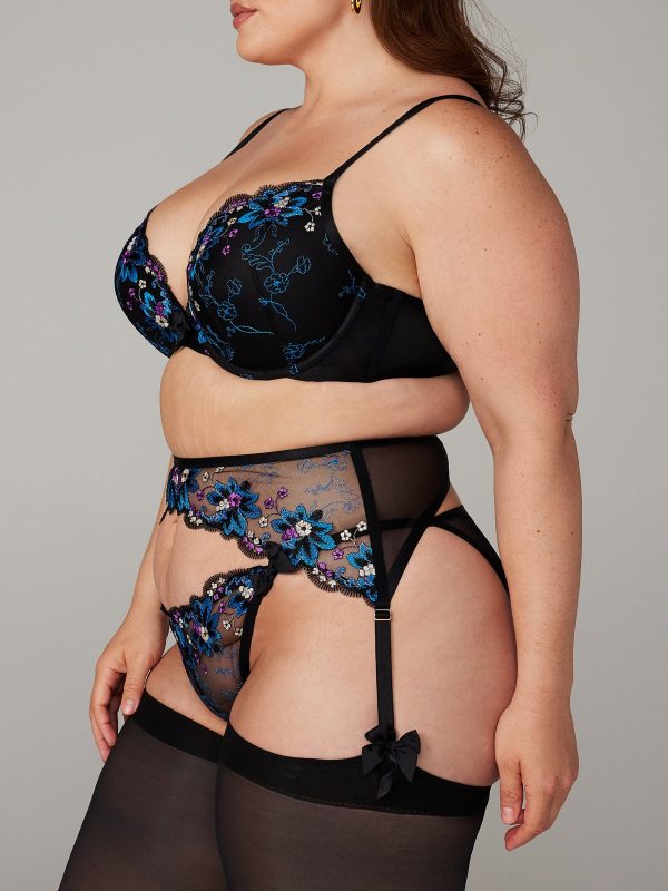 WALLFLOWER-GARTER-BELT-LI2253468-5296-4-1200x1600-1.jpg