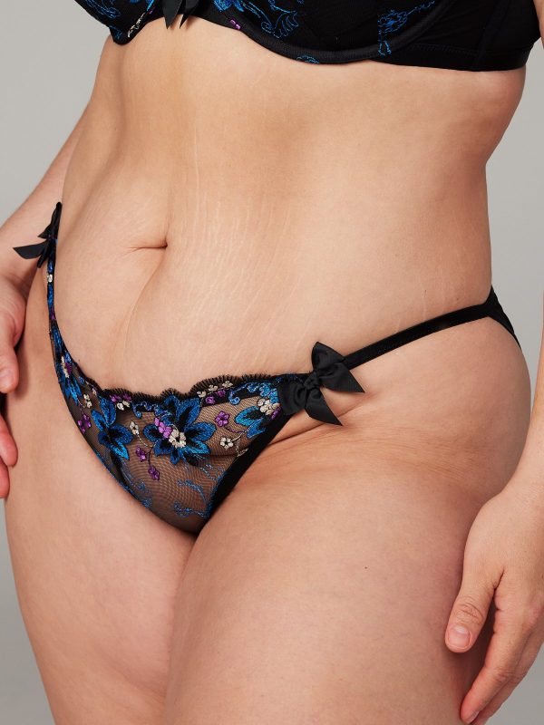 WALLFLOWER-STRING-BIKINI-PANTY-UD2253476-5296-4-1200x1600-1.jpg