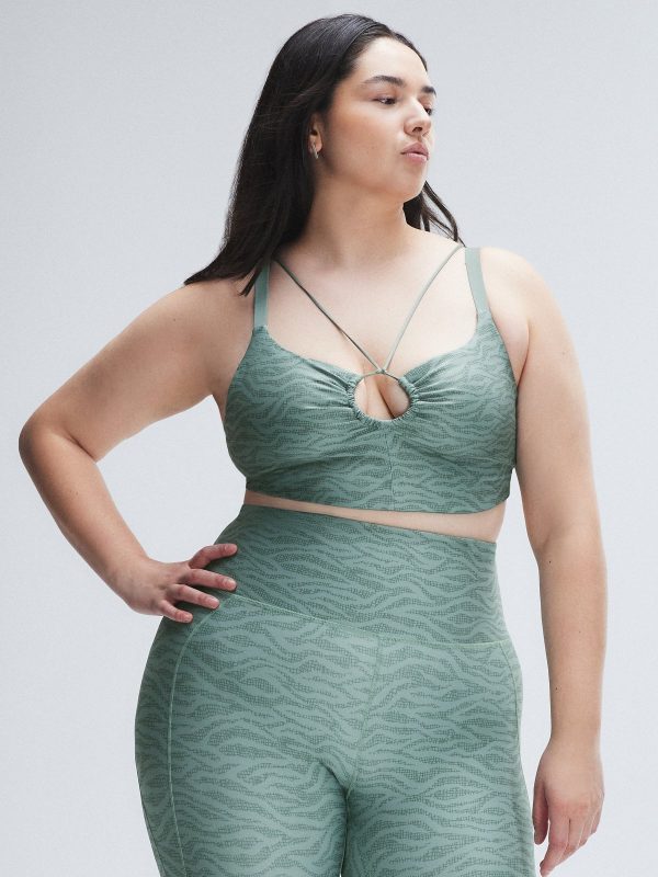 WILDCAT-LOW-IMPACT-SPORTS-BRA-SV2355576-12399-1-1200x1600-1.jpg