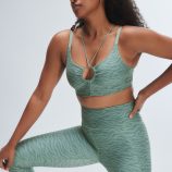 WILDCAT-LOW-IMPACT-SPORTS-BRA-SV2500507-12399-4-1200x1600-1.jpg