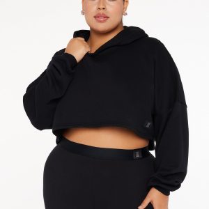 ESSENTIAL CROPPED HOODIE